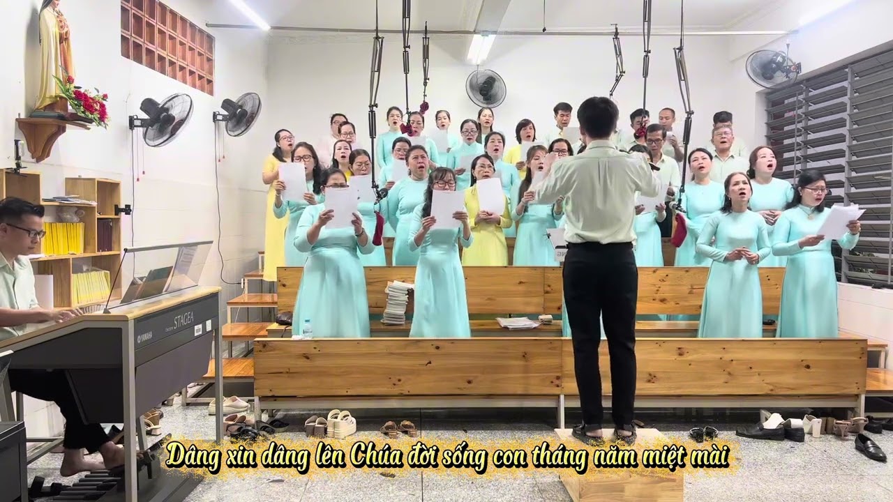 LỄ DÂNG NGÀY XUÂN ( Dấu Chân ) - Ca Đoàn Teresa Giáo Xứ Ba Đông 