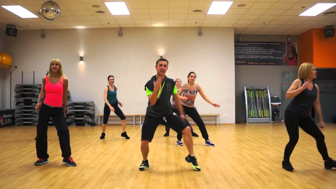 ZUMBA - Watch Out for this ( Moombathon )
