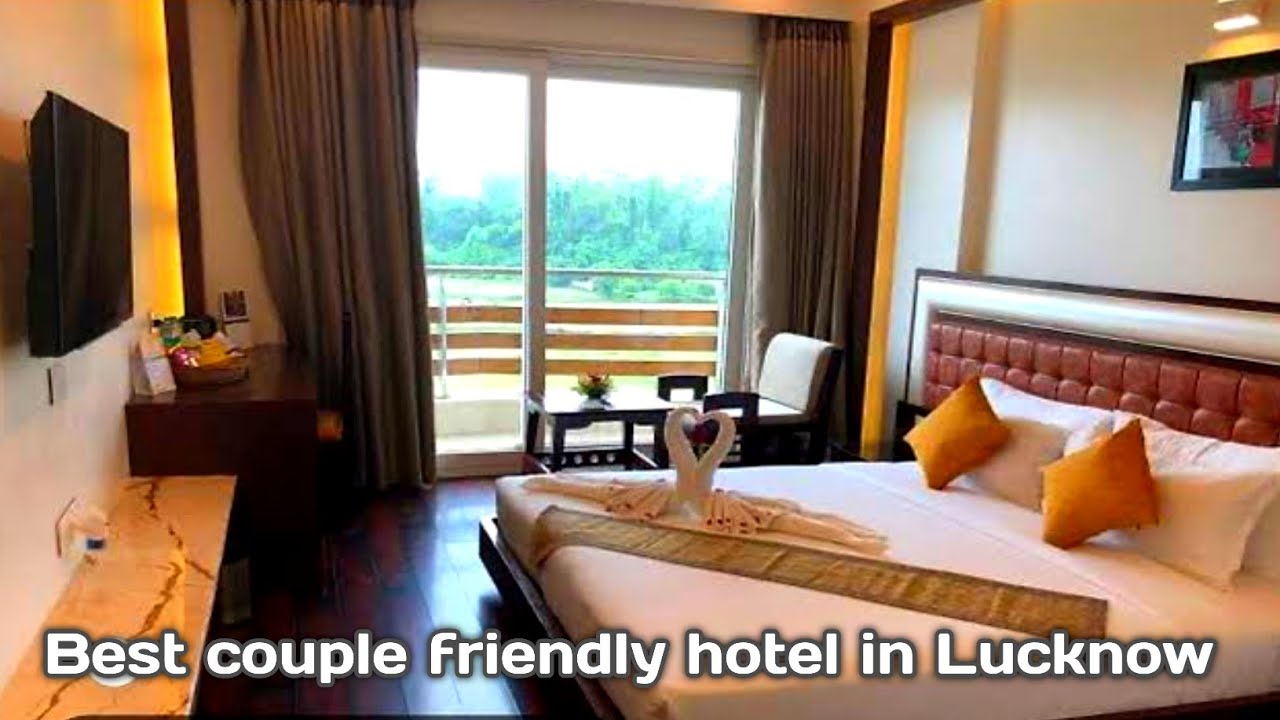 Best Couple Friendly Hotel in Lucknow | Deluxe Room Tour | Travellers Vlog