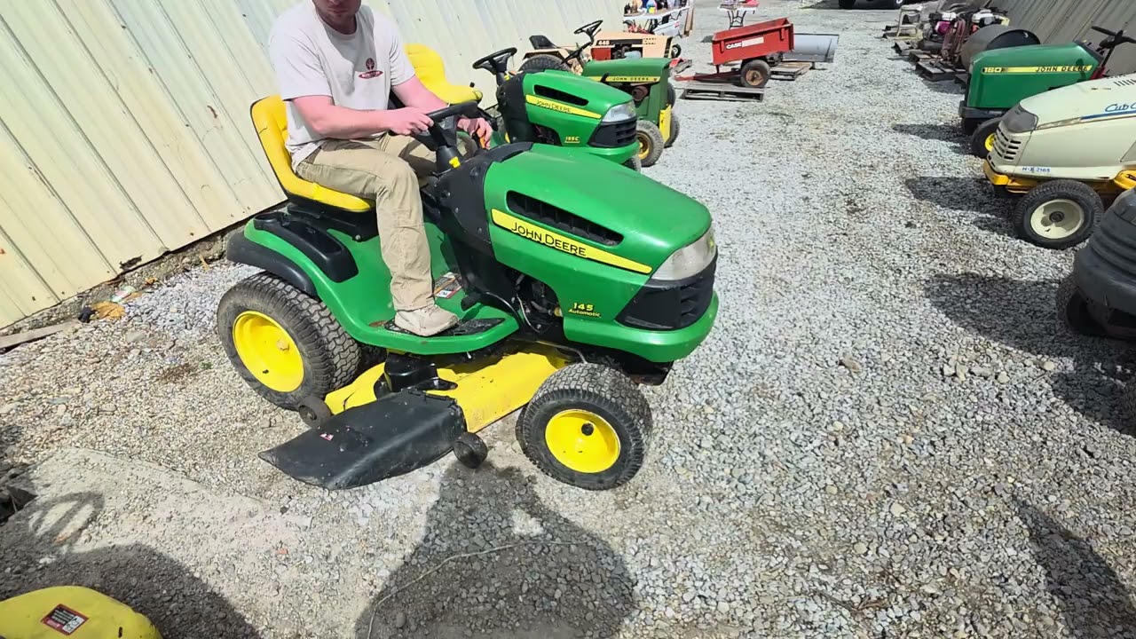 John Deere 145 Lot 42 in Online Auction