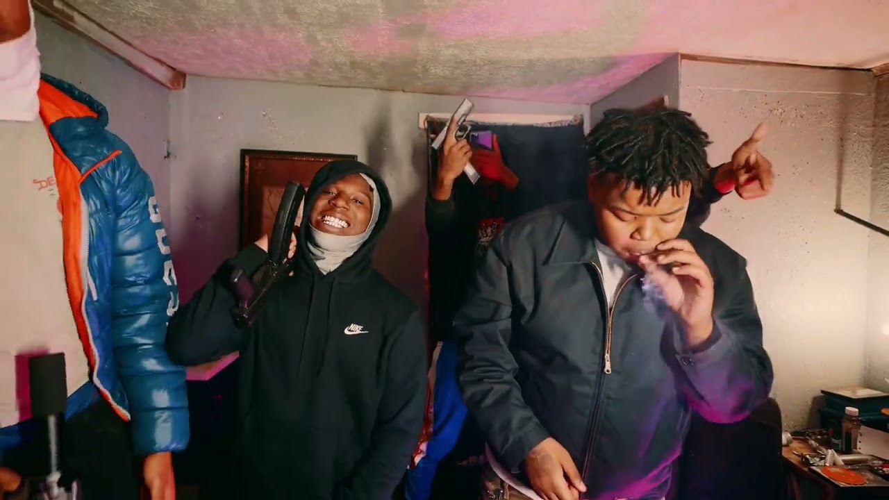 TrapWdaStrap- We Can Bang Ft MMlCheese