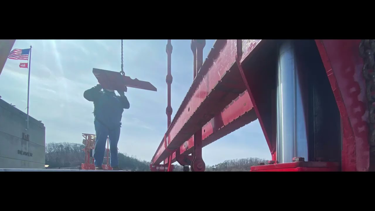 BARNHART   TVA   USACE   Removal of Stoplogs