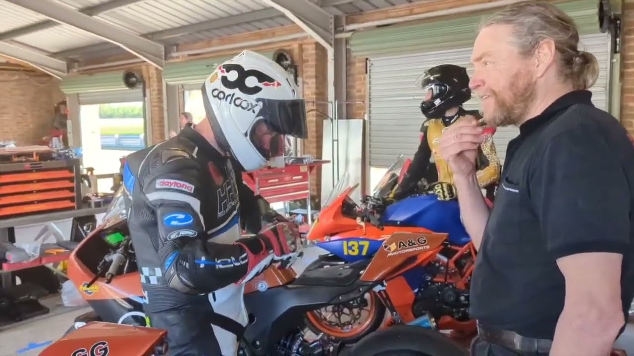 Supermono it's just great family style fun with friends racing Krämer 690 Croft Mike Spike Edwards