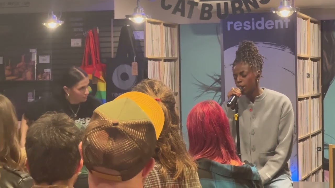 Cat Burns - How To Be Human (Live & acoustic) - Brighton