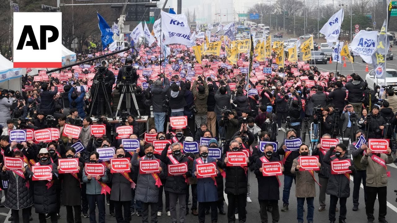 South Korean doctors hold massive anti-government rally