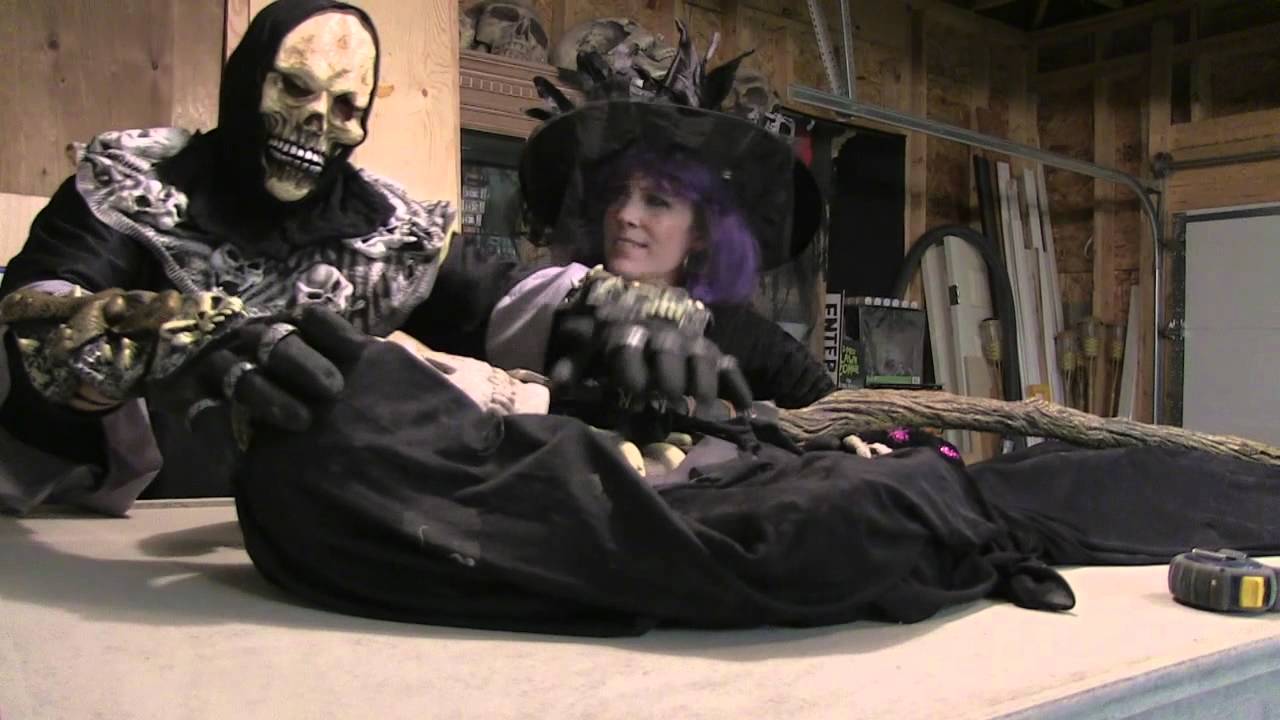 Linda-Hoang.Com Feature Story: Edmonton couple resurrecting Halloween Alley from the dead