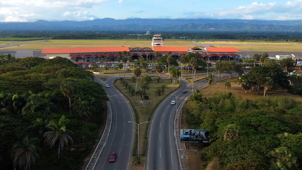 AEROPUERTO CIBAO,  SANTIAGO DE LOS CABALLEROS   2021-  4K