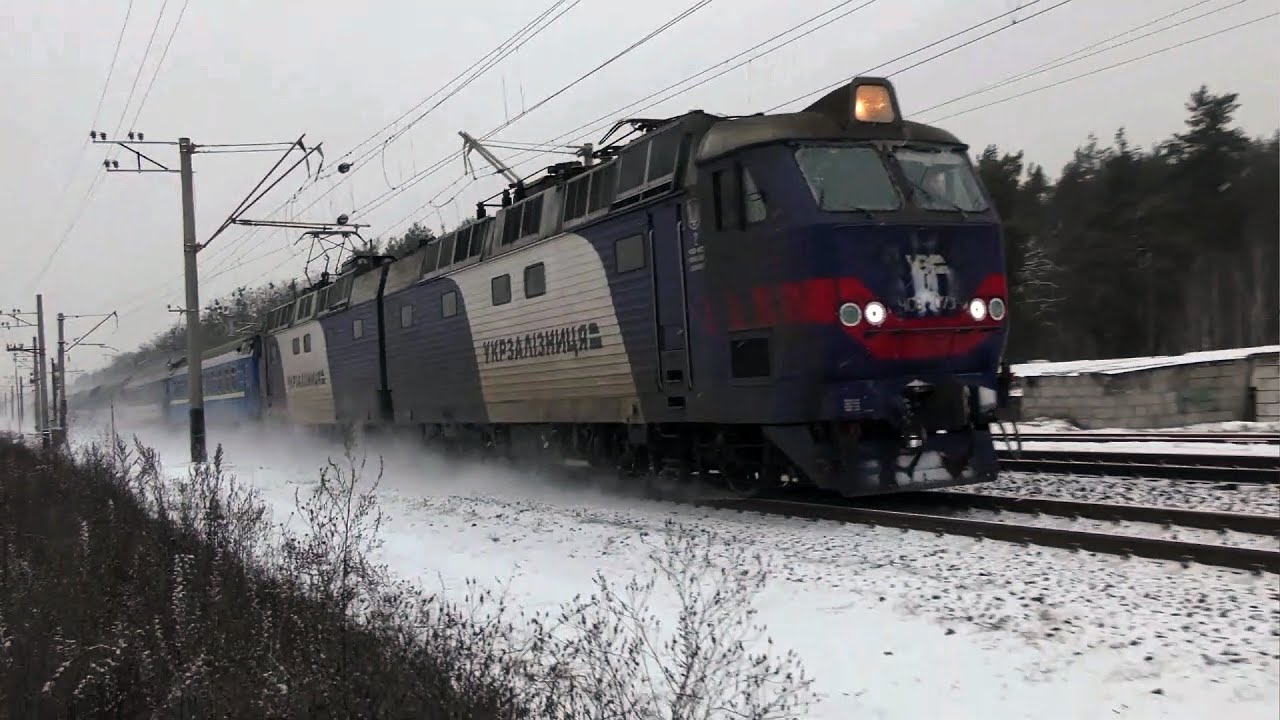 ЧС8-073 з пасажирським поїздом!