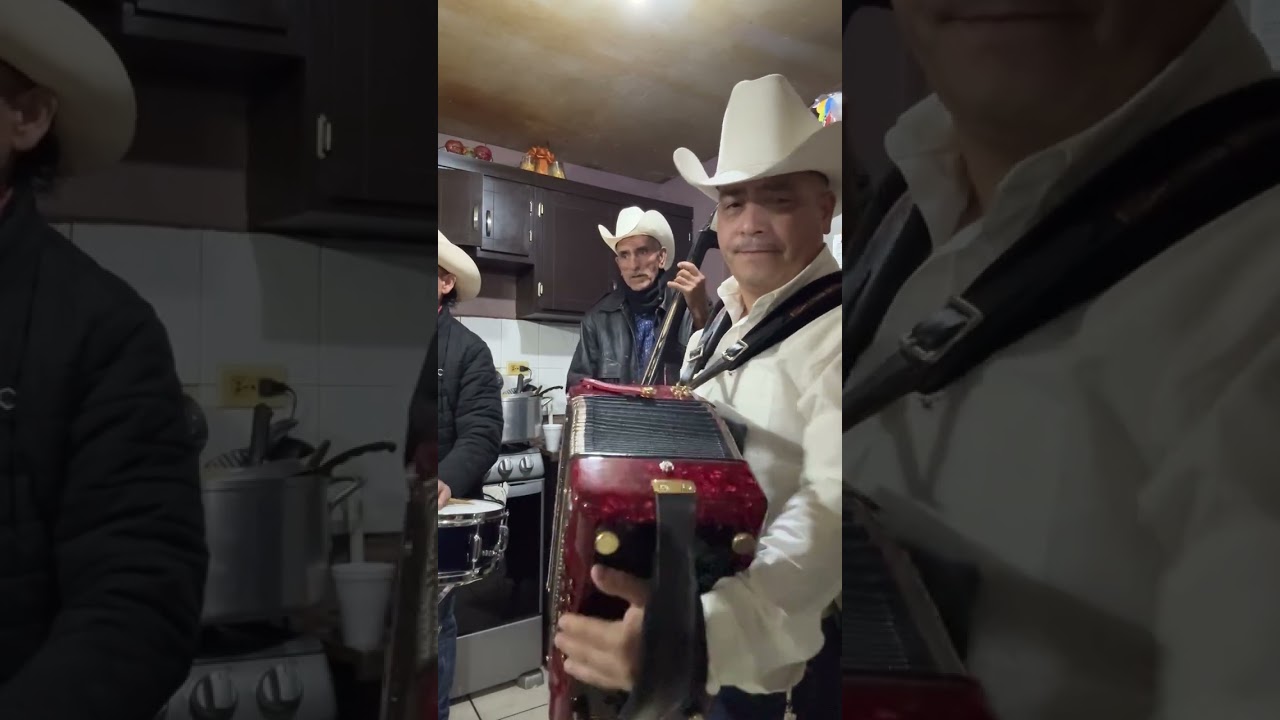 SAUL GARCIA Y SUS ÍNTIMOS “La Maestra”