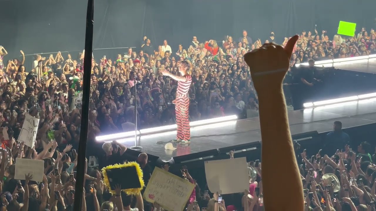 Harry Styles - Sign of the Times (Live in Austin, TX at Moody Center on September 28, 2022)