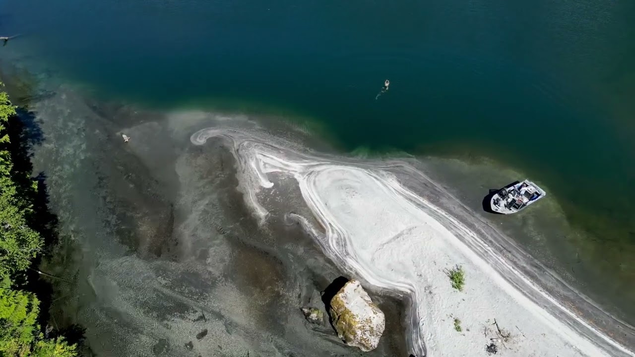 Jet Boat in B.C. Kingfisher 1775XD -