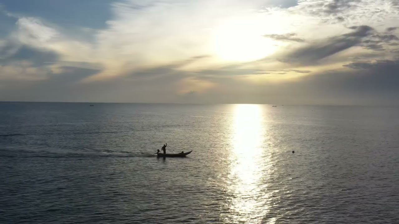 หาดสันติสุข