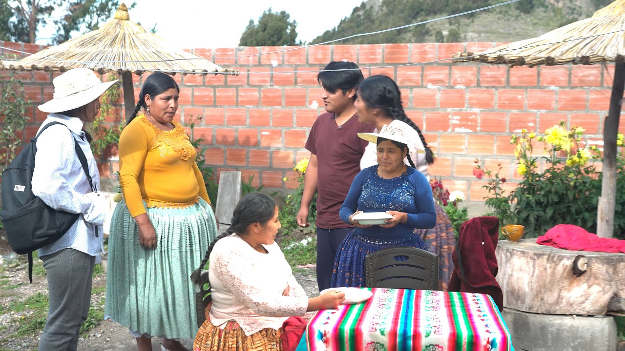 padres t4c4ñ0s 0bl1g4r0n a su hija a pedir limosna