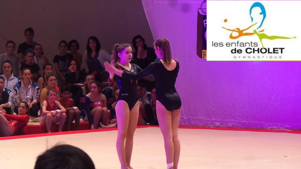 Susie et Mathilde - démo sol - Gala des enfants de Cholet 2015