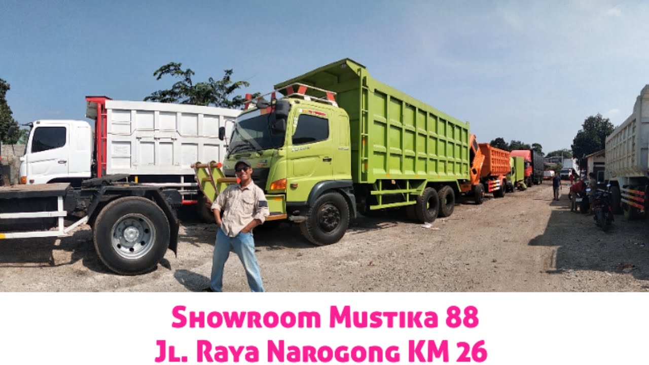 Truk Bekas di showroom mustika 88