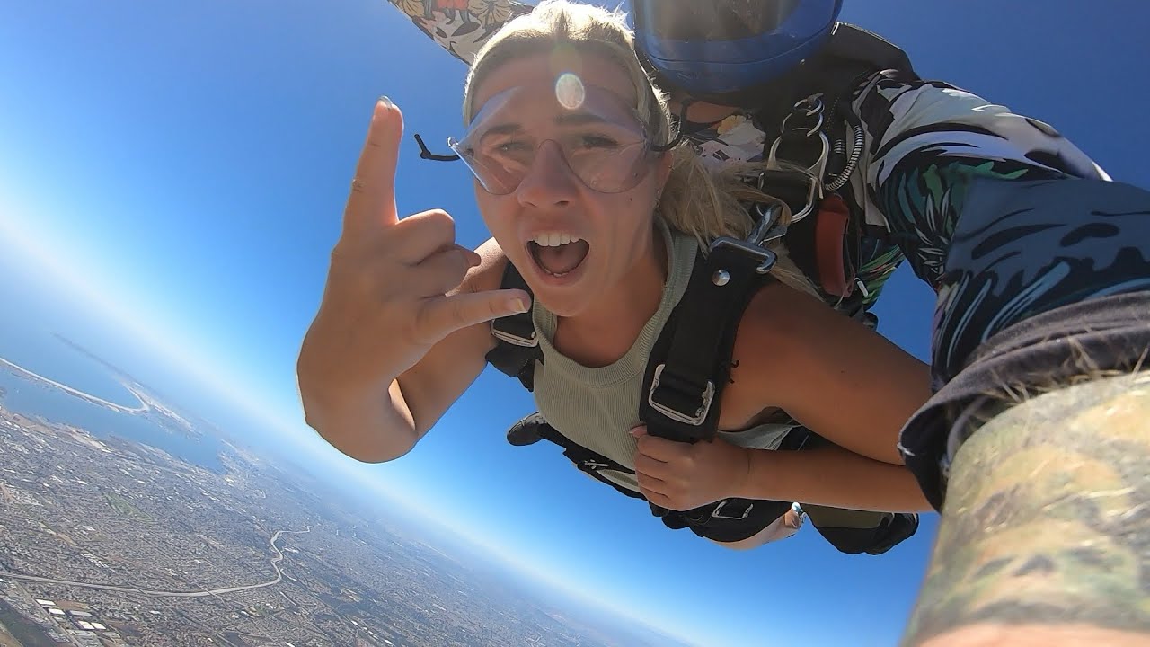 SKY DIVE 