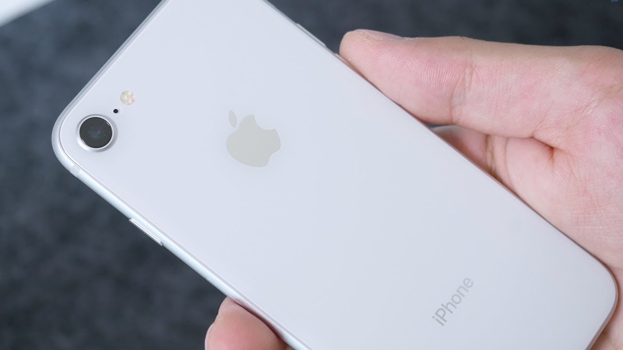 Распаковка белого iPhone 8 и первые впечатления!