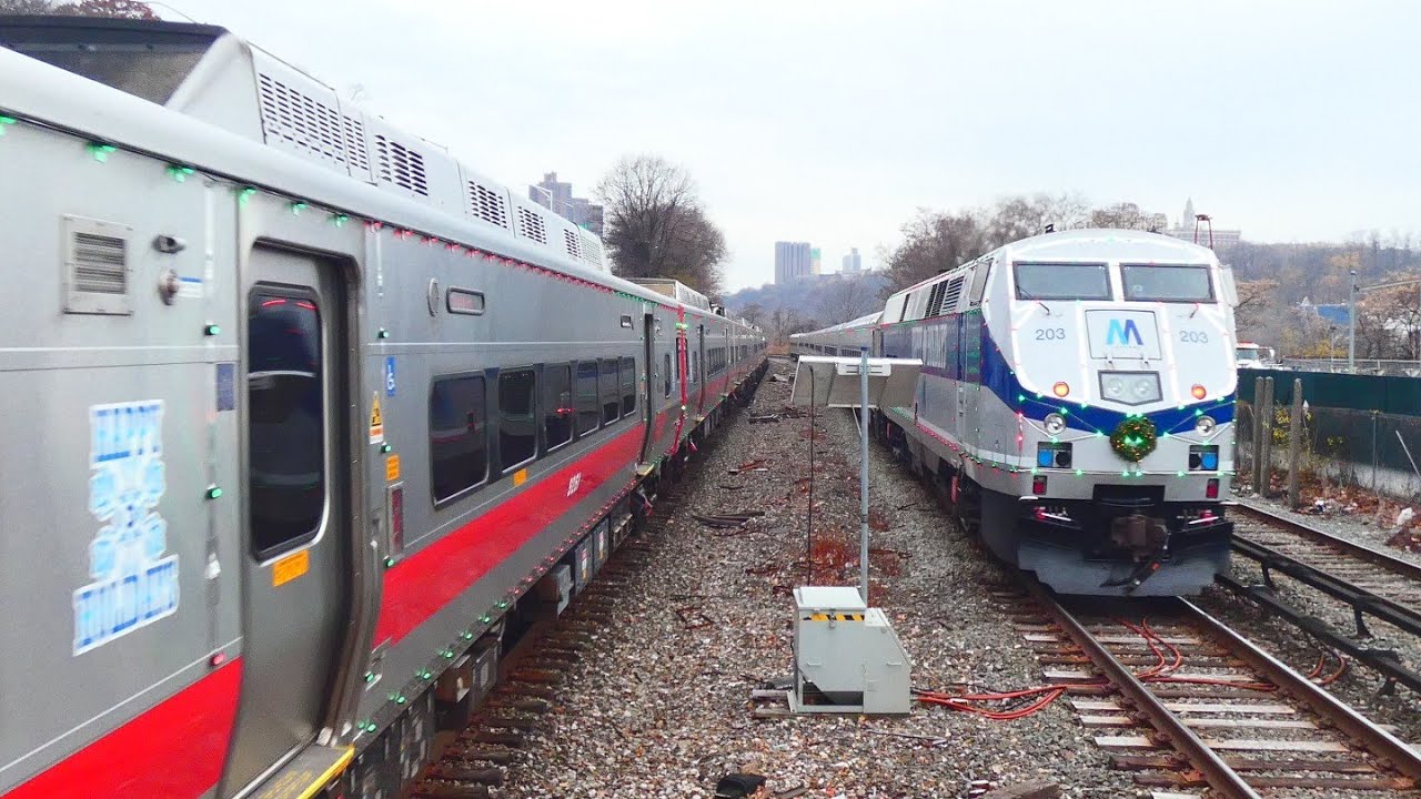 Metro-North Railroad: Hudson Line Trains + Holiday Lights Train at University Heights (AM Rush Hour)