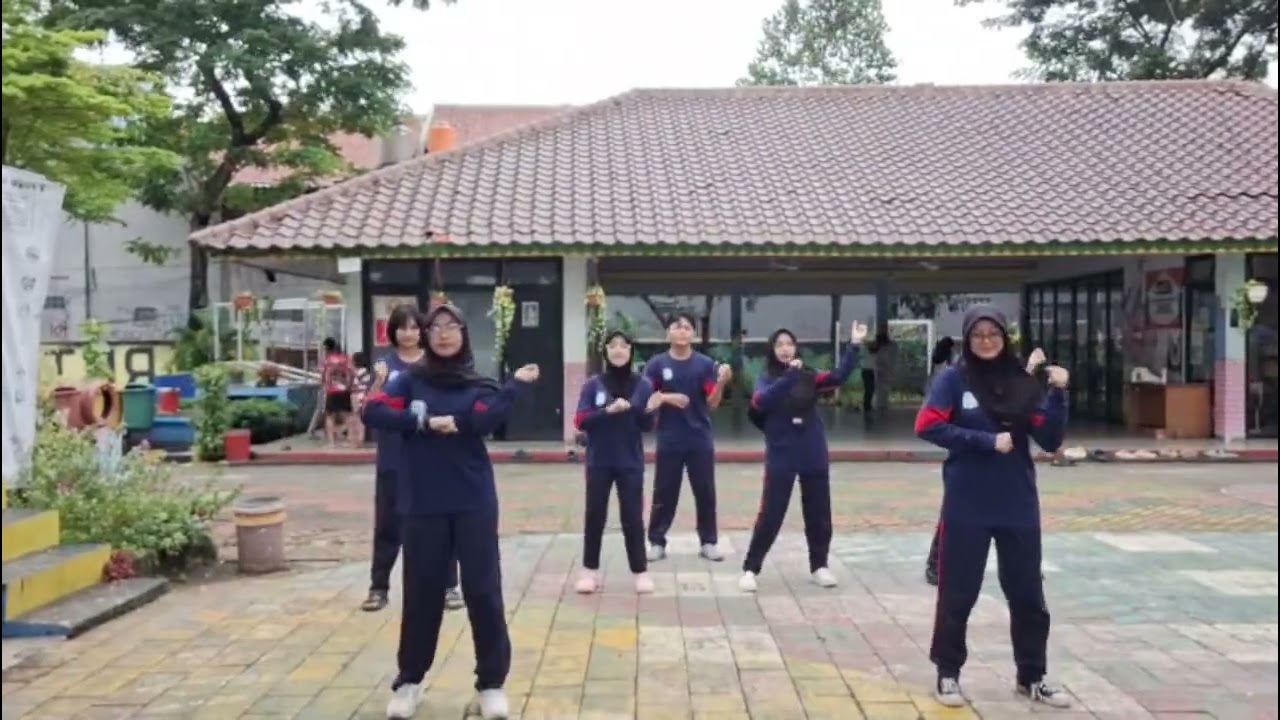 SENAM KREASI XI-BD | KELOMPOK 2 