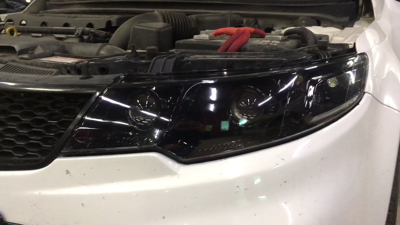 Kia cerato koup bi-led