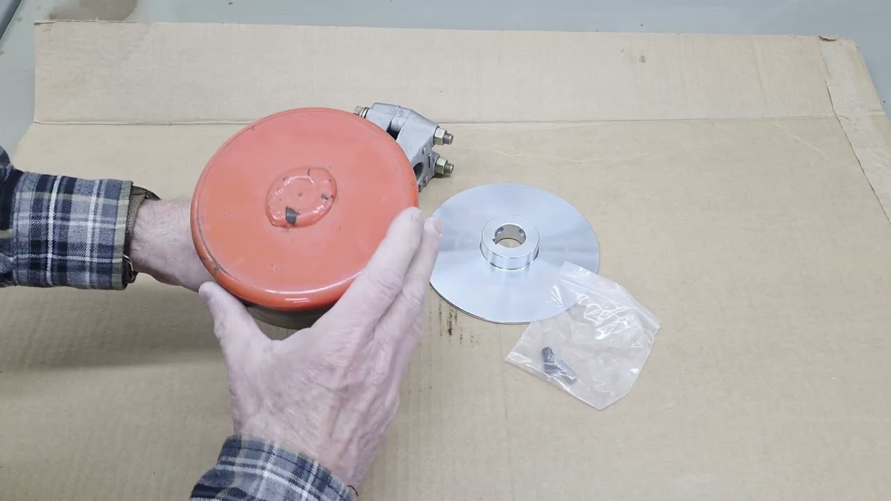 Модернизация дисковых тормозов трактора Case Model 446, часть 1 из 3 --- Видео № 441
