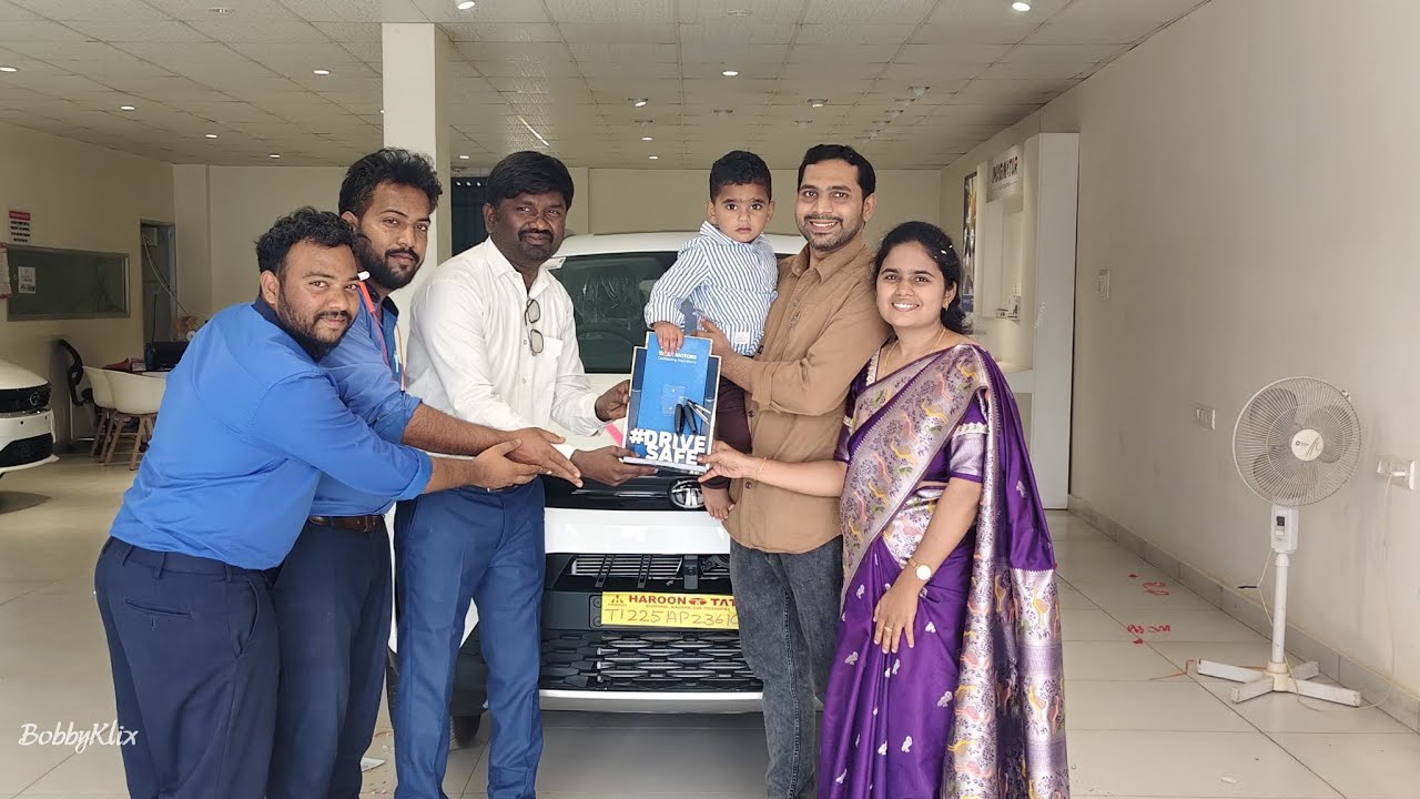 Taking Delivery Of New TATA NEXON 🚖2025#creative #plusS#tatamotors #nexon 