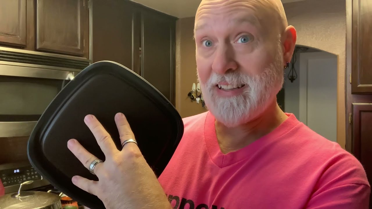 TWBoys- Tupperware MicroPro Grill: Cheesy Bread