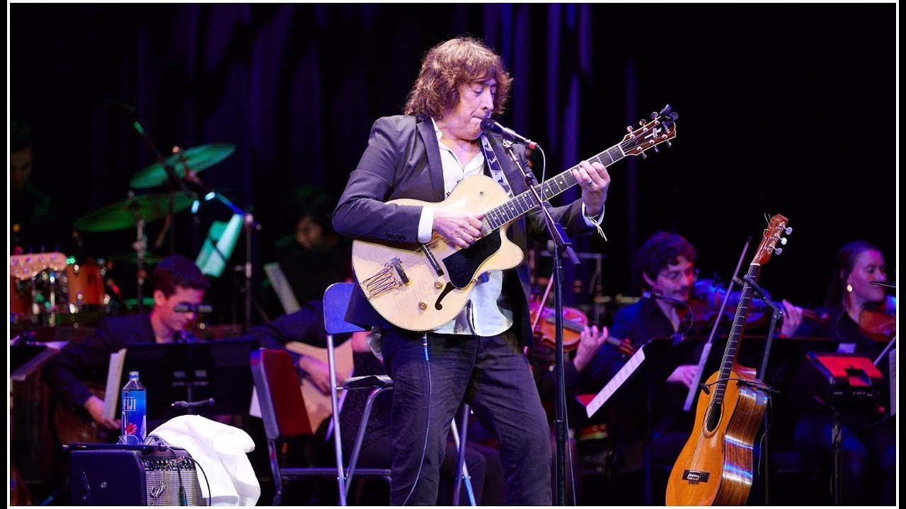 Toninho Horta - Viver De Amor (Live at Berklee)