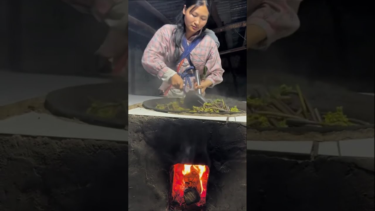 Pick vegetables at the foot of the mountain to cook#asmrvideo #food #asmreating #cooking #mushroom