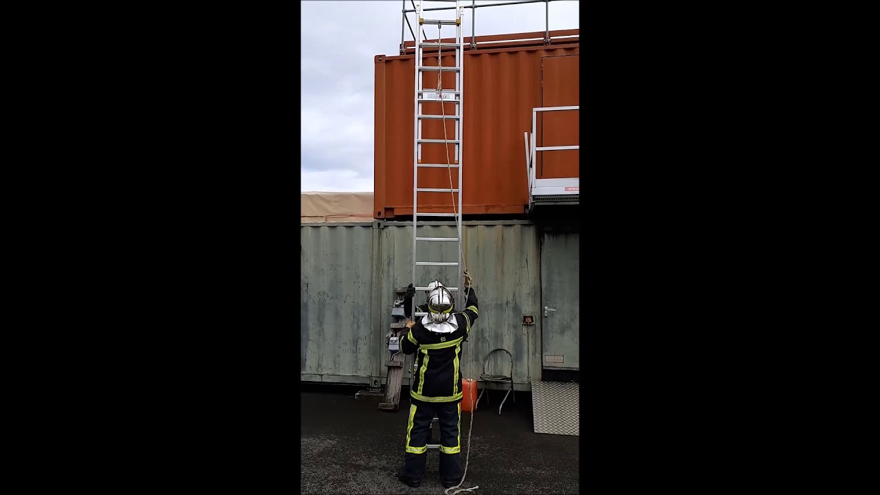 Echelle à coulisse