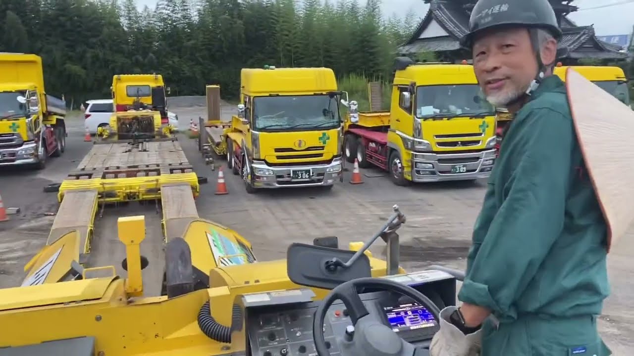 アスファルトフィニッシャ積込新人さん研修編　#重機　#重トレ　#重機回送　#幅広トレーラー