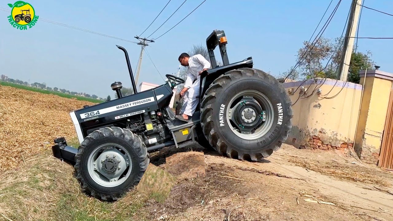 MASSEY 385 4X4 TRACTOR
