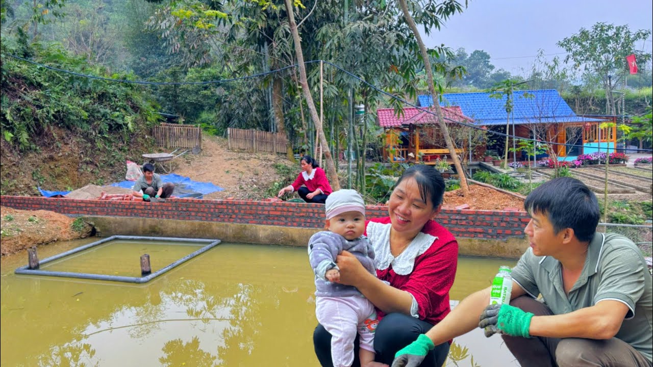 The pond embankment renovation process was carried out by the skillful hands of DAU. Happy Life