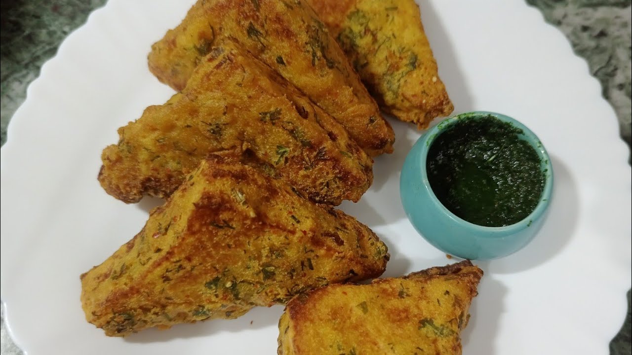 रोजेदार बच्चों के लिए क्रिस्पी ब्रेड पकोड़ा |  Bread Pakoda Recipe | Ramzan Special | Iftar Street 
