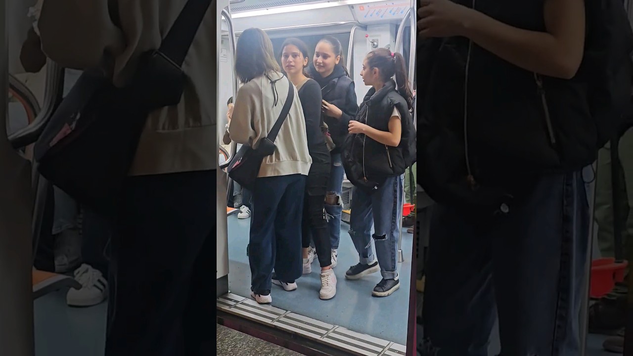 😱 Caught On Camera: Attention pickpockets in Rome's public transport #Pickpocket #Viral #Rome #Italy