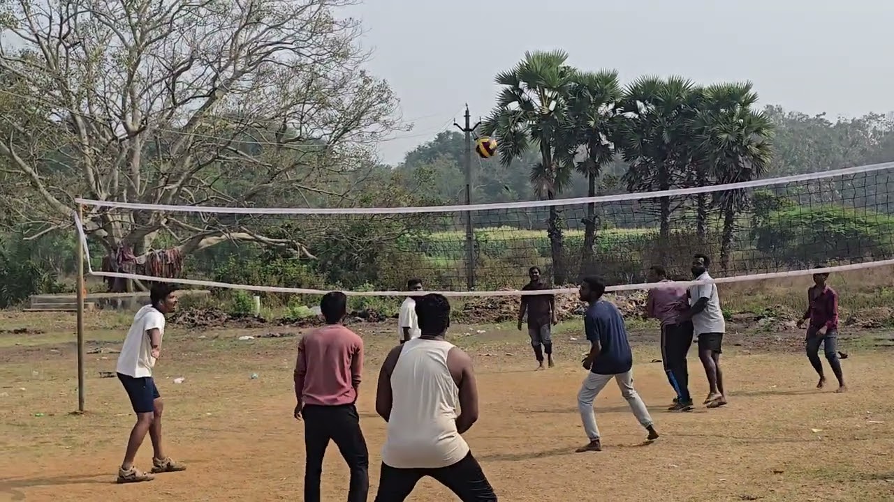 #volleyball#jaggu team vs suresh team ppl boys #raw match