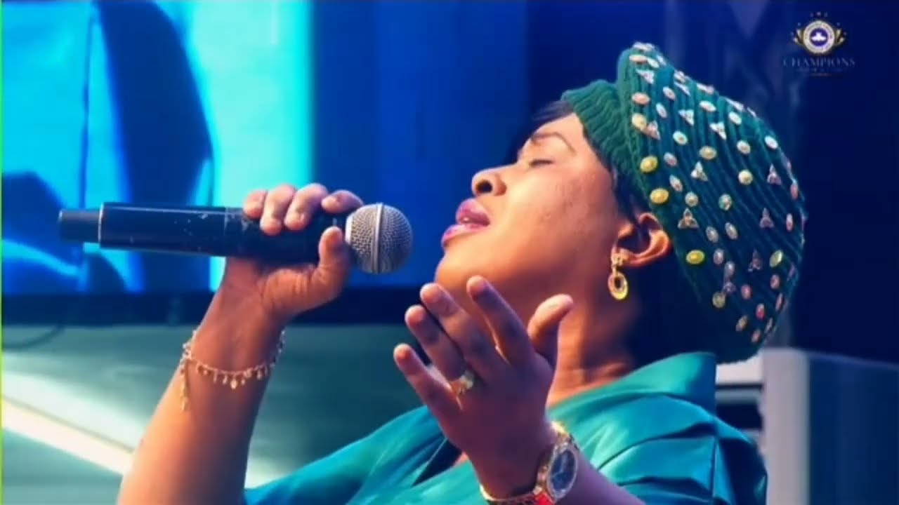 Day 2: Lilian Nneji Powerful ministration at Breakthrough Encounter, Rccg Champions Cathedral Warri 