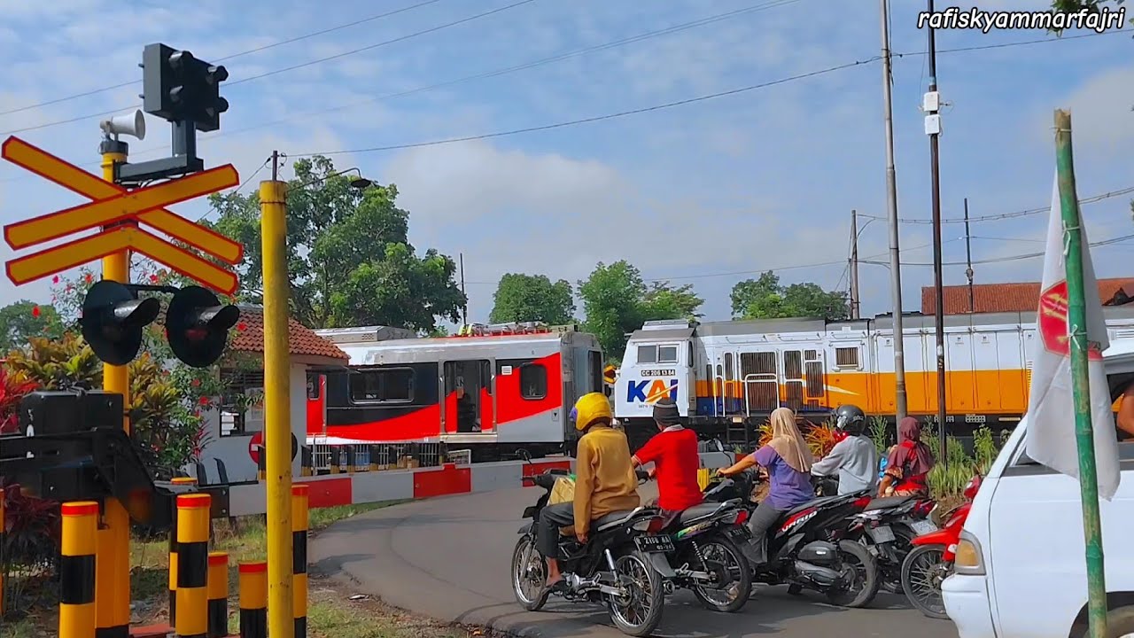 Palang Pintu Kereta Api | Level Crossing In Indonesia | Febuari2026 | Ka Kirim Rangkaian 