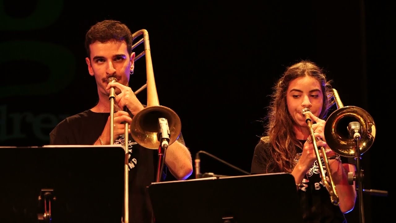 2021  Riviera  ( SANT ANDREU JAZZ BAND & CARLOS MARTIN ) feat CLAUDIA ROSTEY.  dirc JOAN CHAMORRO
