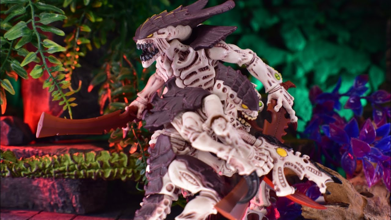 Joytoy Warhammer 40K Tyrannid Warrior and Termagant