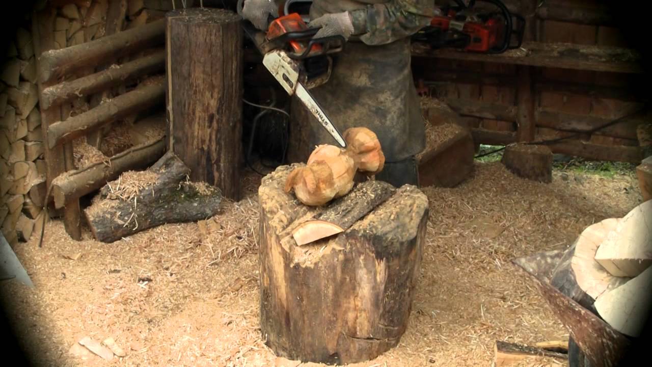 Holzkunst mit Bands&auml;ge und Kettens&auml;ge - Holzfigur Eule - Motors&auml;gearbeit