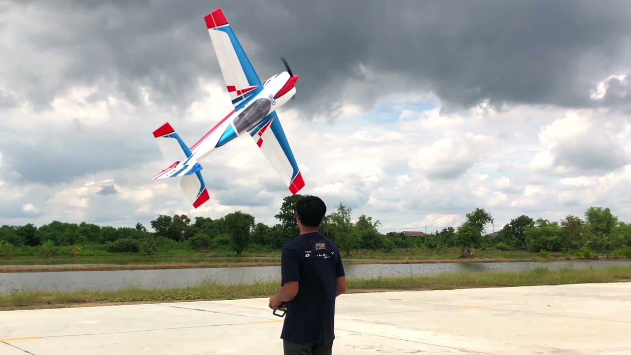 Pilot-RC: Extra NG 115