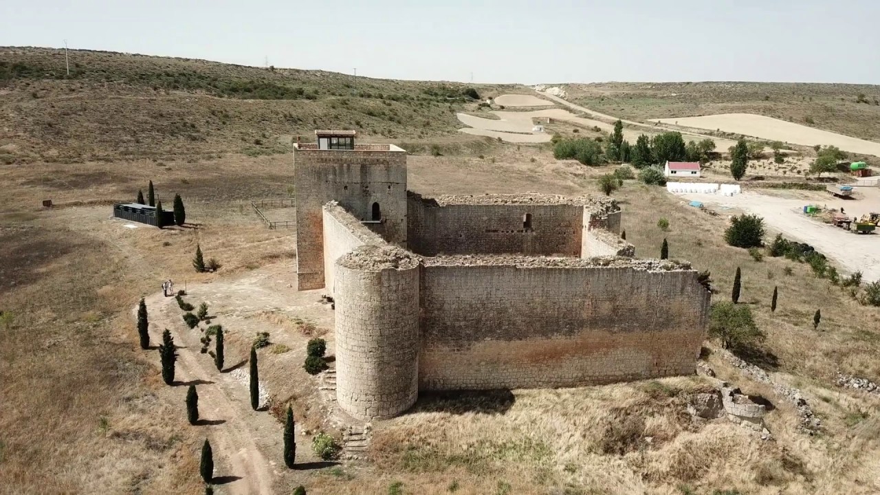 Volando sobre el castillo de Villavellid