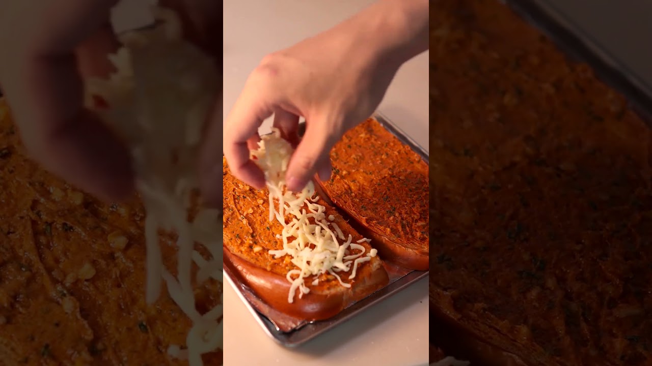 gochujang garlic bread (inspired by lookcatchu)