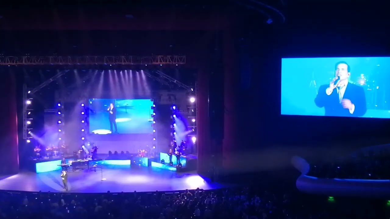 Daniel Boaventura en Auditorio Nacional CDMX, popurri música disco 8 Abr 2022