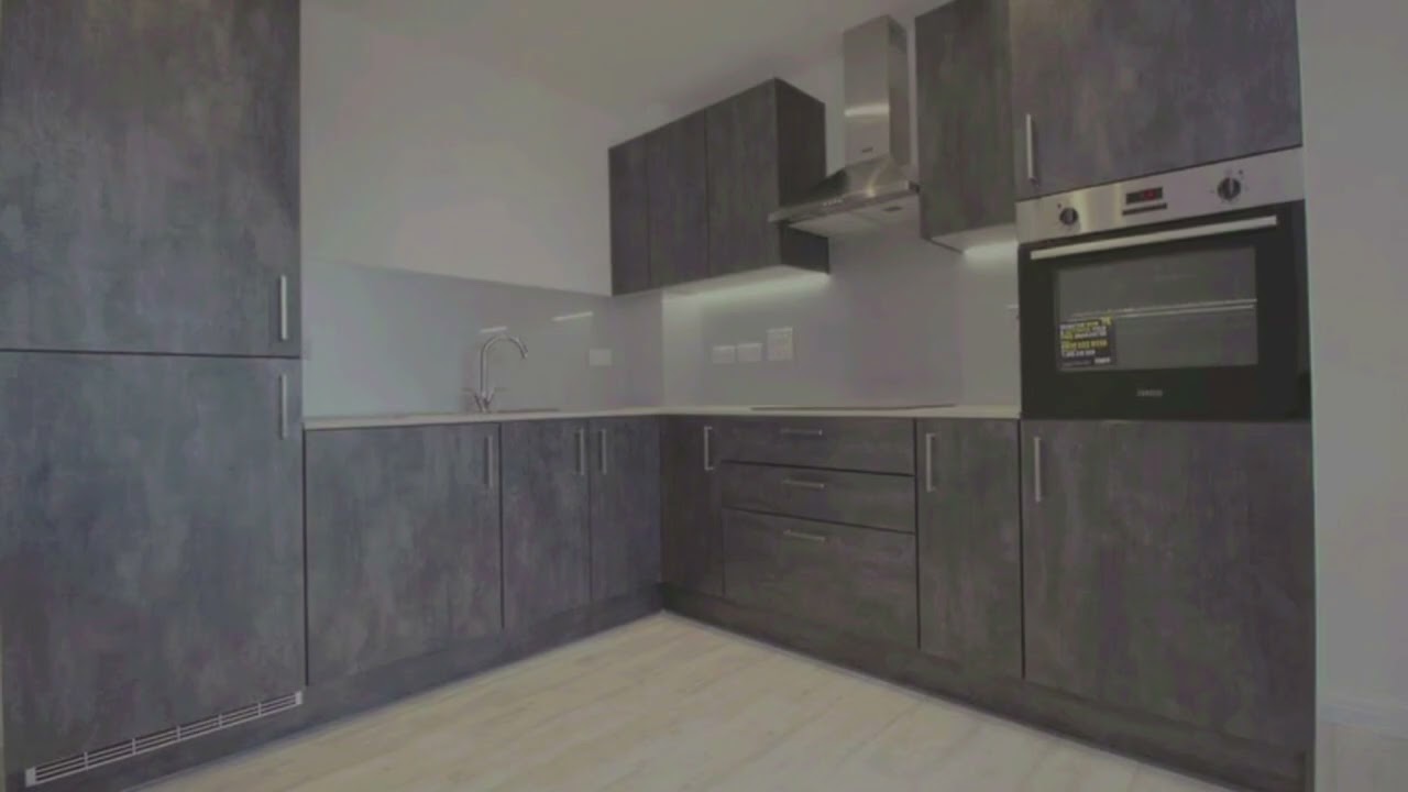 Spacious 2-Bedroom Flat with Private Parking at Brewers Square, Dartford, London, DA1 1AX 🚗🏡