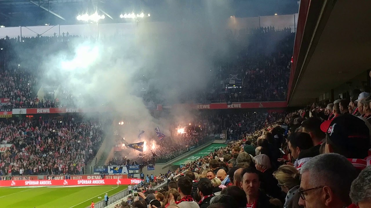 Pyro vor dem Anpfiff: 1. FC Köln - Hamburger SV HSV 15.04.2019