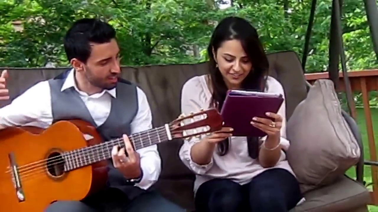 Razan Ramzi sings old  IRAQI SONGصغيرة چنت وانت صغيرون رزان رمزي