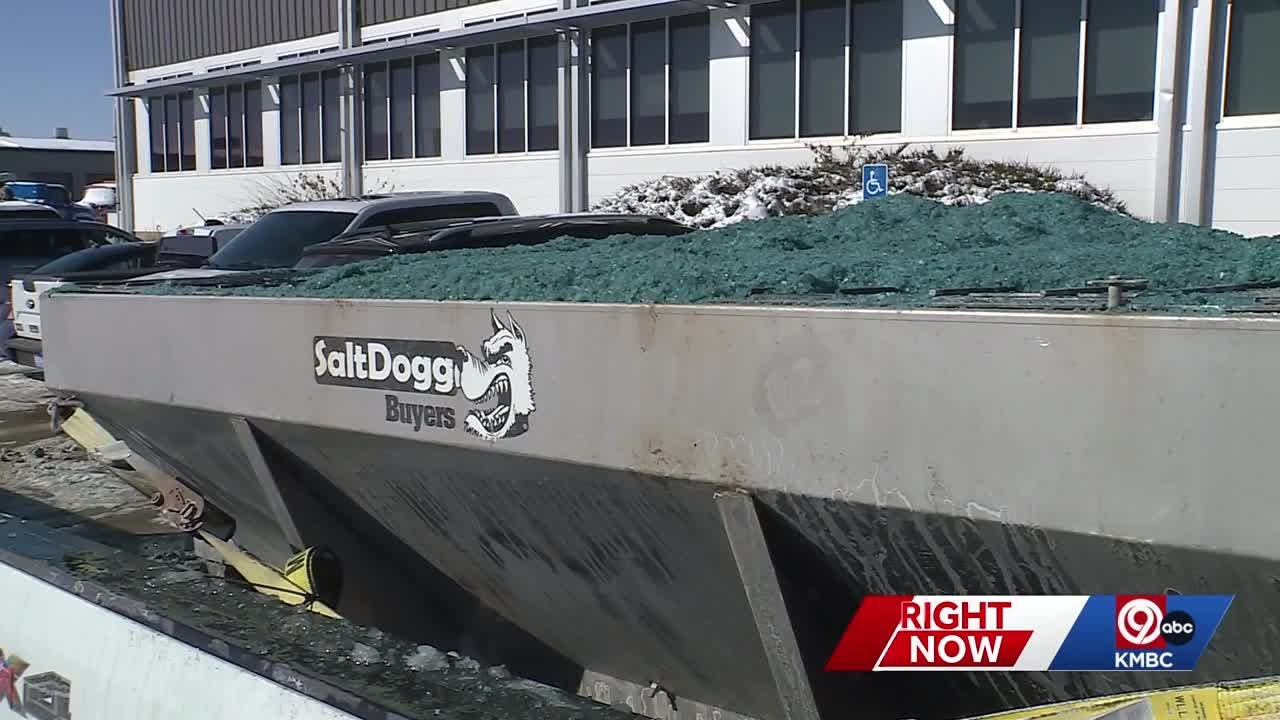 Snow crews across the Kansas City metro focusing on neighborhood roads