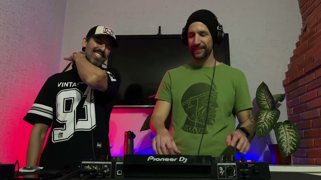 MolMore in the House - TECH HOUSE Dj Set - São Paulo - Brasil 
